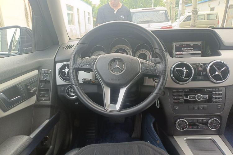Used Mercedes-Benz GLK-Class 2013 GLK 300 4MATIC Fashion Model Steering Wheel