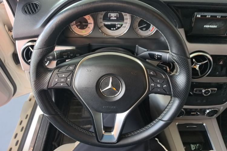 Used Mercedes-Benz GLK-Class 2013 GLK 300 4MATIC Dynamic Edition Steering Wheel