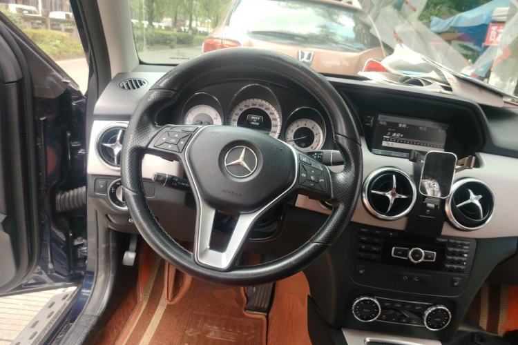 Used Mercedes-Benz GLK-Class 2013 GLK 300 4MATIC Fashion Model Steering Wheel