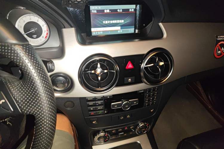 Used Mercedes-Benz GLK-Class 2013 GLK 300 4MATIC Dynamic Sunroof Model Audio And AC Panel
