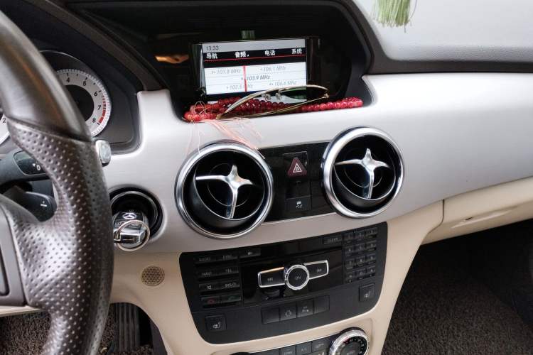 Used Mercedes-Benz GLK-Class 2013 GLK 300 4MATIC Fashion Model Audio And AC Panel