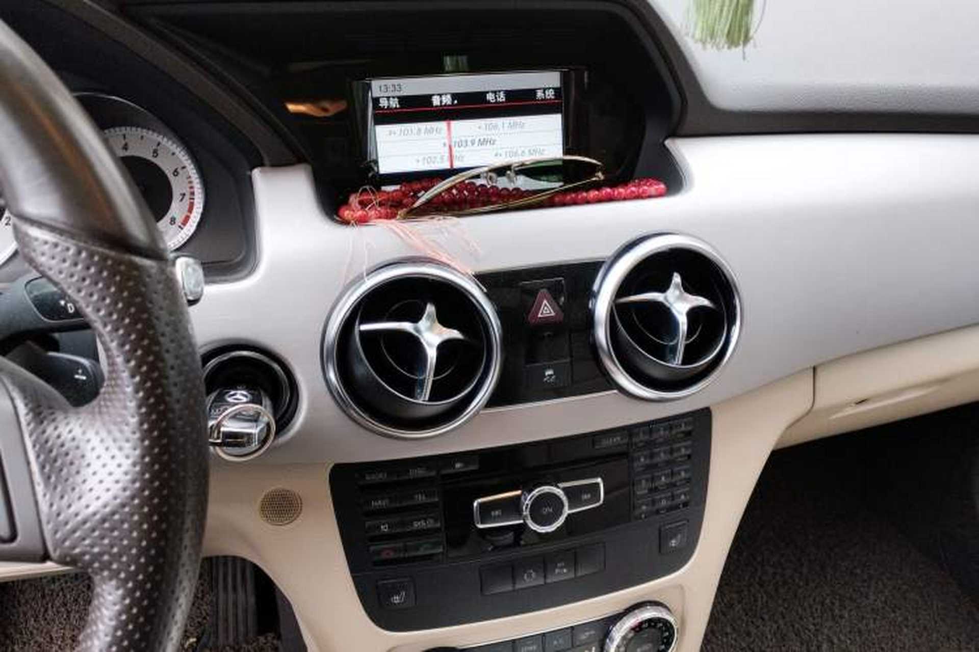 Used Mercedes-Benz GLK-Class 2013 GLK 300 4MATIC Fashion Model Audio And AC Panel