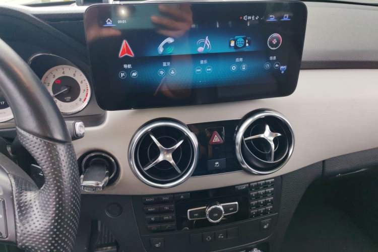 Used Mercedes-Benz GLK-Class 2013 GLK 300 4MATIC Dynamic Sunroof Model Audio And AC Panel