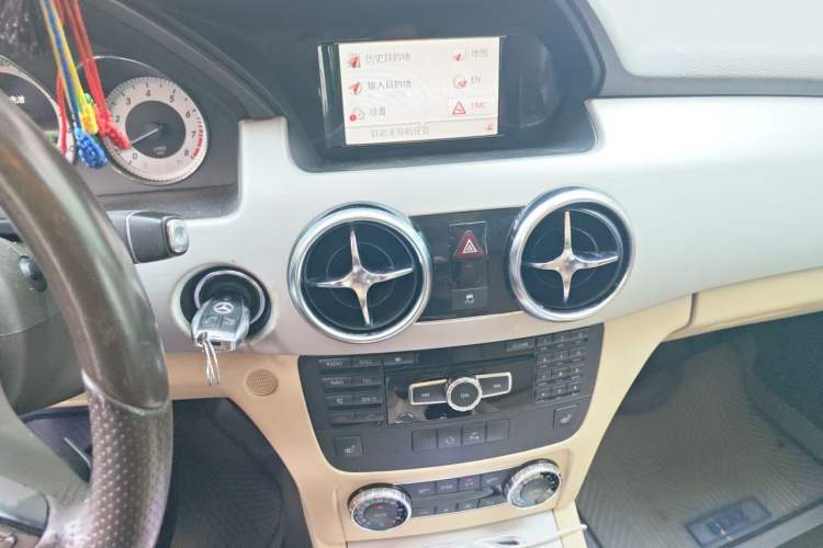 Used Mercedes-Benz GLK-Class 2013 GLK 300 4MATIC Fashion Model Audio And AC Panel