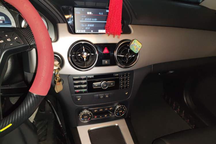 Used Mercedes-Benz GLK-Class 2013 GLK 300 4MATIC Dynamic Sunroof Model Audio And AC Panel