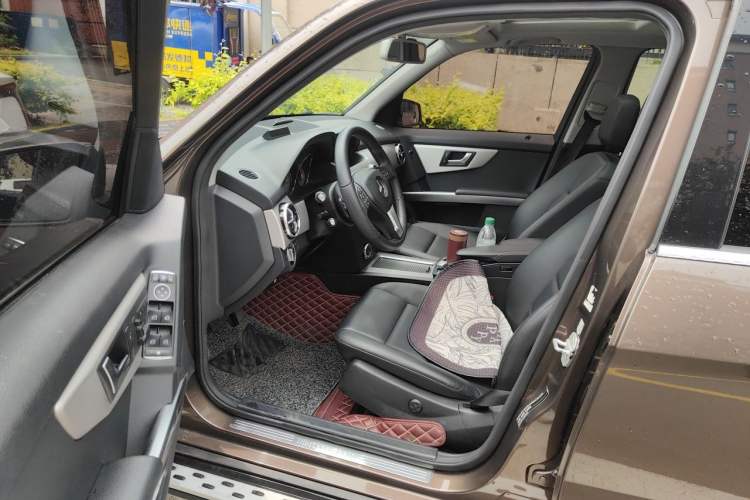 Used Mercedes-Benz GLK-Class 2013 GLK 300 4MATIC Dynamic Sunroof Model Driver Seat