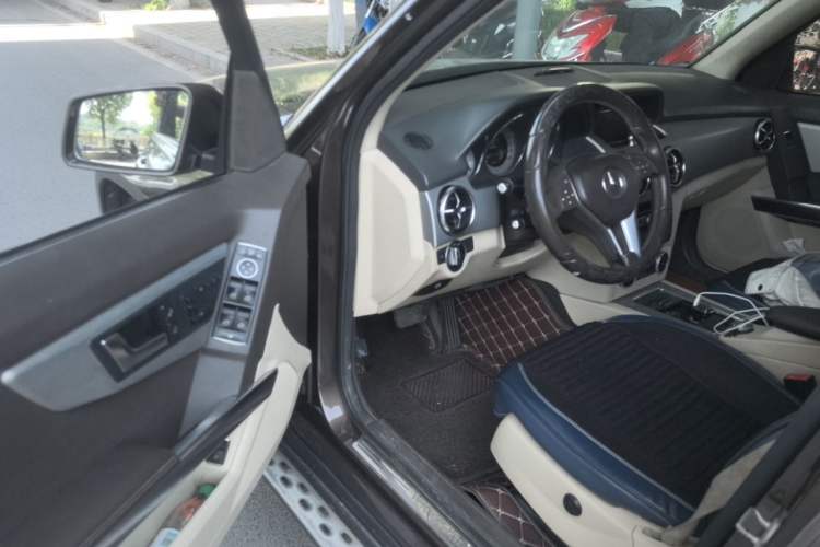 Used Mercedes-Benz GLK-Class 2013 Facelift GLK 300 4MATIC Fashion Edition Driver Seat