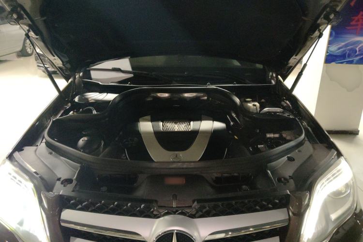 Used Mercedes-Benz GLK-Class 2013 GLK 300 4MATIC Dynamic Sunroof Model Engine Bay