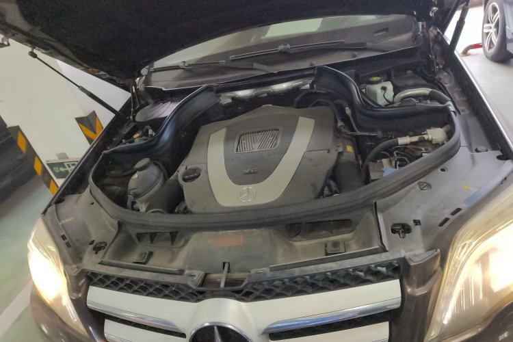 Used Mercedes-Benz GLK-Class 2013 Facelift GLK 300 4MATIC Fashion Edition Engine Bay