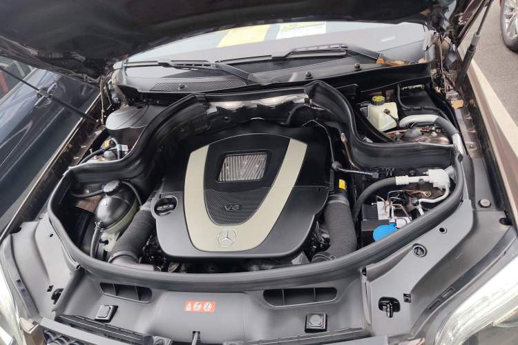 Used Mercedes-Benz GLK-Class 2013 GLK 300 4MATIC Dynamic Sunroof Model Engine Bay