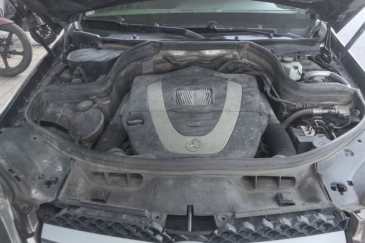 Used Mercedes-Benz GLK-Class 2013 Facelift GLK 300 4MATIC Fashion Edition Engine Bay