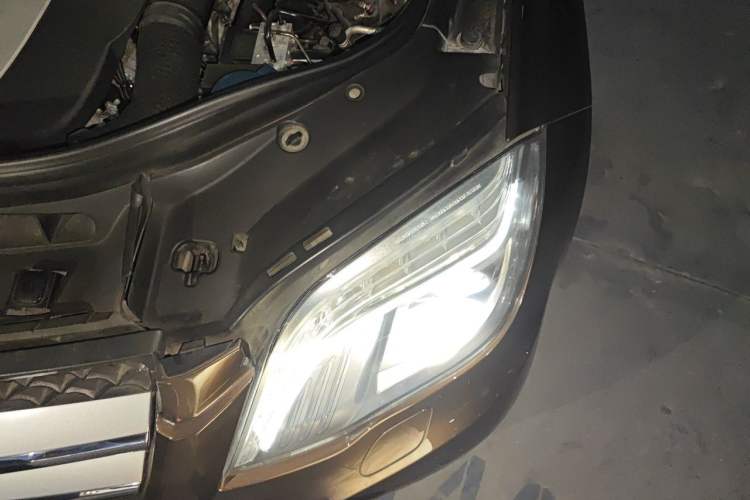 Used Mercedes-Benz GLK-Class 2013 GLK 300 4MATIC Dynamic Sunroof Model Engine Bay Left