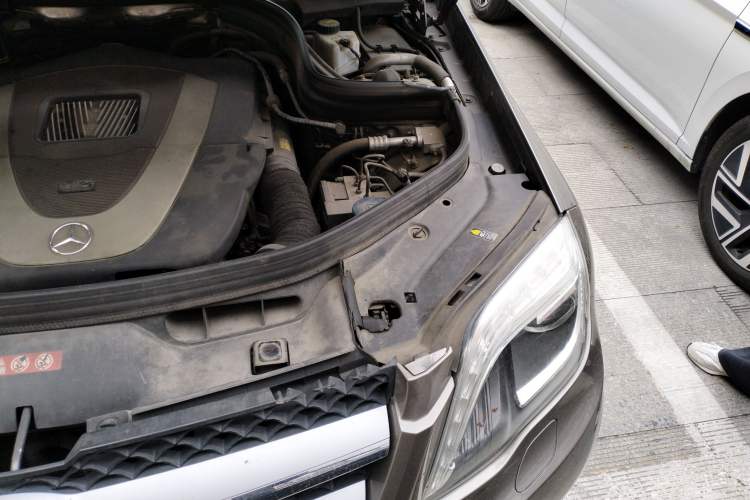 Used Mercedes-Benz GLK-Class 2013 GLK 300 4MATIC Fashion Model Engine Bay Left