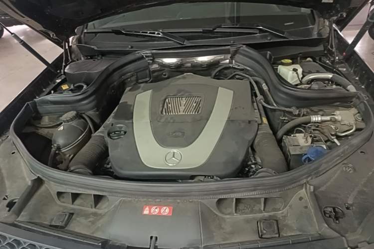 Used Mercedes-Benz GLK-Class 2013 GLK 300 4MATIC Dynamic Sunroof Model Engine Bay