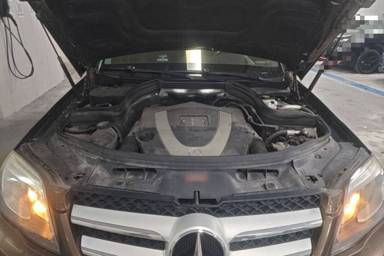 Used Mercedes-Benz GLK-Class 2013 GLK 300 4MATIC Dynamic Sunroof Model Engine Bay