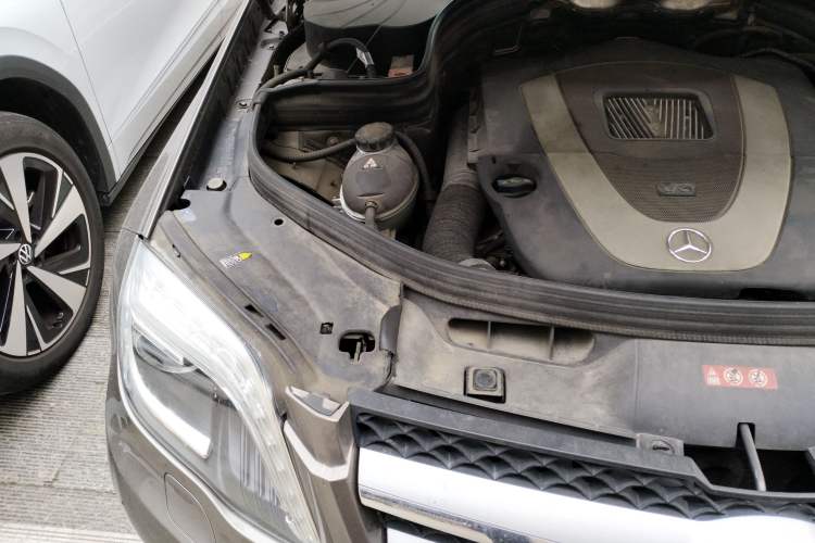 Used Mercedes-Benz GLK-Class 2013 GLK 300 4MATIC Fashion Model Engine Bay Right