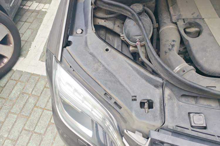 Used Mercedes-Benz GLK-Class 2013 GLK 300 4MATIC Fashion Model Engine Bay Right