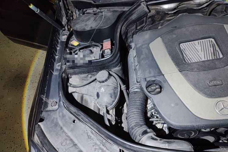 Used Mercedes-Benz GLK-Class 2013 GLK 300 4MATIC Dynamic Sunroof Model Engine Bay Right