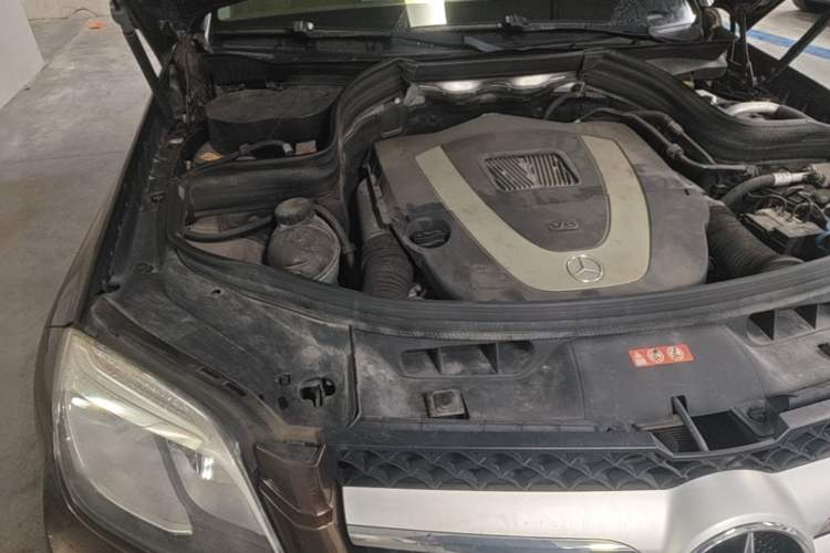 Used Mercedes-Benz GLK-Class 2013 GLK 300 4MATIC Dynamic Sunroof Model Engine Bay Right