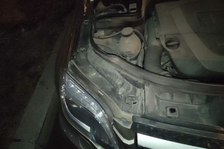 Used Mercedes-Benz GLK-Class 2013 GLK 300 4MATIC Fashion Model Engine Bay Right