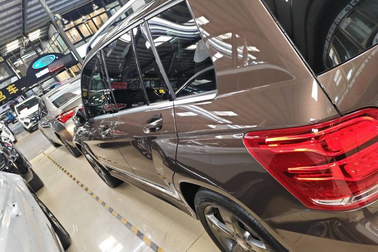 Used Mercedes-Benz GLK-Class 2013 GLK 300 4MATIC Dynamic Sunroof Model Exterior 3