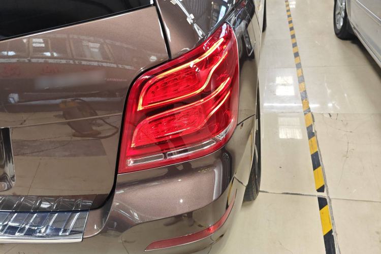 Used Mercedes-Benz GLK-Class 2013 GLK 300 4MATIC Dynamic Sunroof Model Exterior 6
