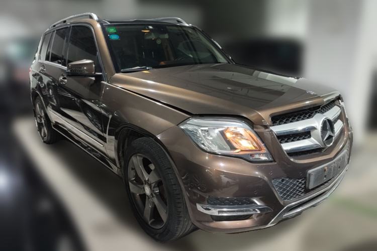 Used Mercedes-Benz GLK-Class 2013 GLK 300 4MATIC Luxury Model Front Right 45 Deg