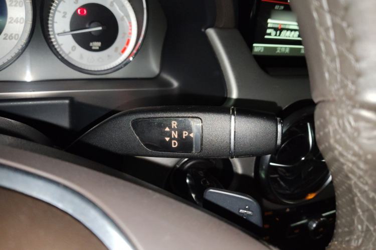 Used Mercedes-Benz GLK-Class 2013 GLK 300 4MATIC Dynamic Sunroof Model Gear Lever