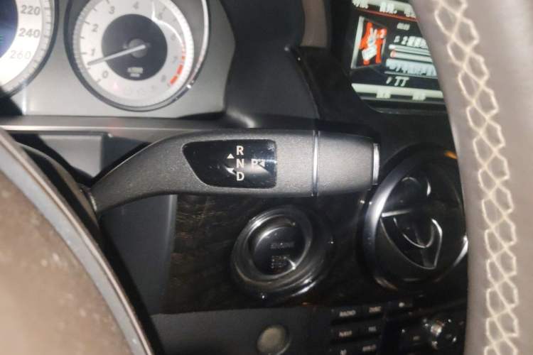 Used Mercedes-Benz GLK-Class 2013 GLK 300 4MATIC Luxury Model Gear Lever