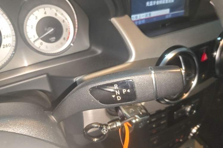 Used Mercedes-Benz GLK-Class 2013 GLK 300 4MATIC Dynamic Sunroof Model Gear Lever