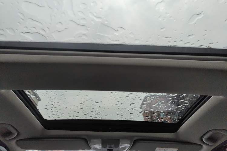 Used Mercedes-Benz GLK-Class 2013 GLK 300 4MATIC Dynamic Sunroof Model Headliner