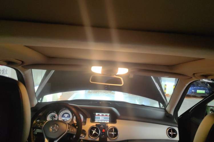 Used Mercedes-Benz GLK-Class 2013 Facelift GLK 300 4MATIC Fashion Edition Headliner