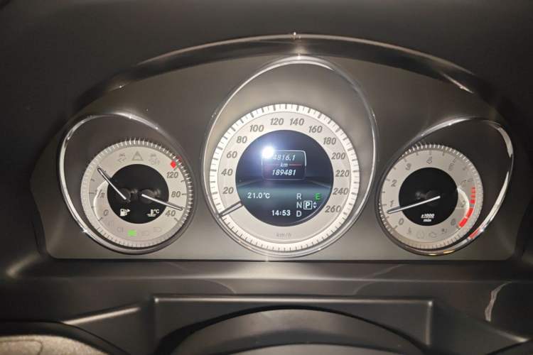 Used Mercedes-Benz GLK-Class 2013 GLK 300 4MATIC Dynamic Sunroof Model Instrument Cluster