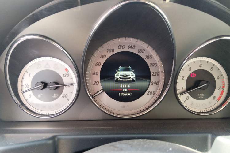 Used Mercedes-Benz GLK-Class 2013 Facelift GLK 300 4MATIC Fashion Edition Instrument Cluster