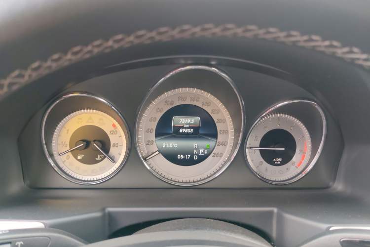 Used Mercedes-Benz GLK-Class 2013 GLK 300 4MATIC Dynamic Sunroof Model Instrument Cluster