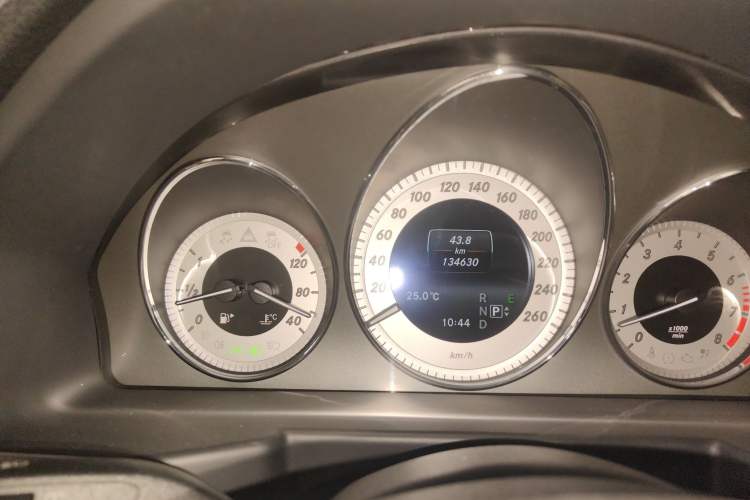 Used Mercedes-Benz GLK-Class 2013 Facelift GLK 300 4MATIC Fashion Edition Instrument Cluster