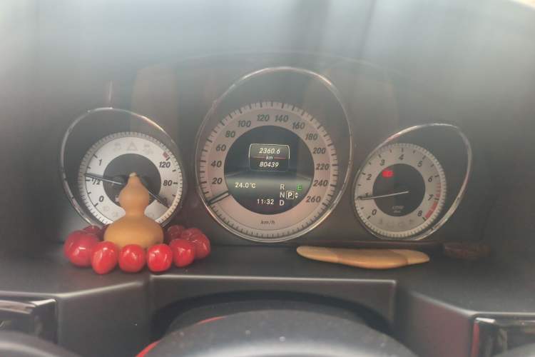 Used Mercedes-Benz GLK-Class 2013 Facelift GLK 300 4MATIC Luxury Edition Instrument Cluster