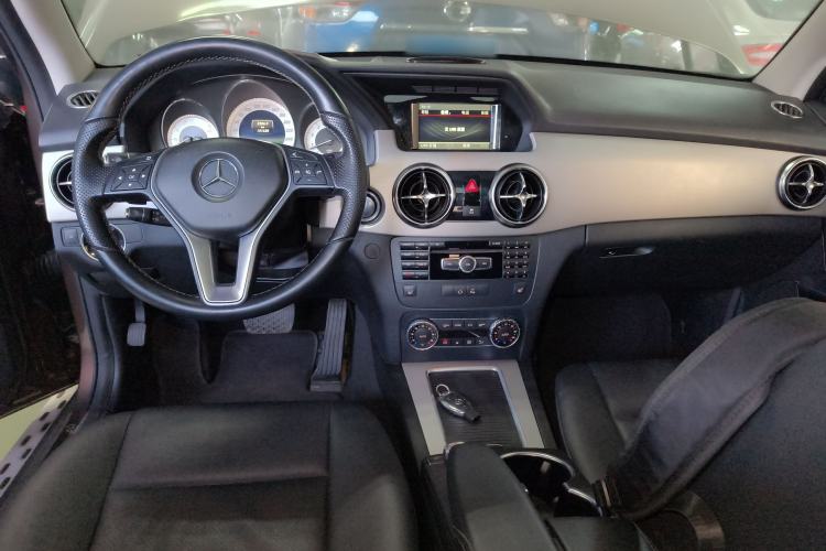 Used Mercedes-Benz GLK-Class 2013 Facelift GLK 300 4MATIC Fashion Edition Interior 2