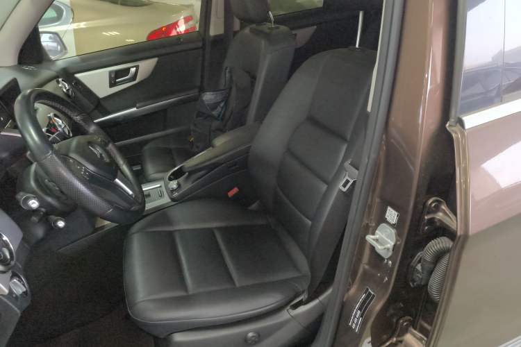 Used Mercedes-Benz GLK-Class 2013 Facelift GLK 300 4MATIC Fashion Edition Left Front Seat