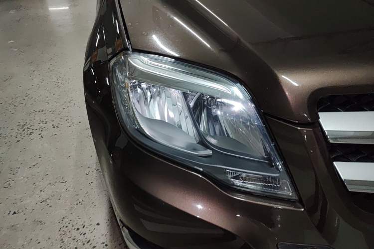 Used Mercedes-Benz GLK-Class 2013 GLK 300 4MATIC Dynamic Sunroof Model Right Front Headlight
