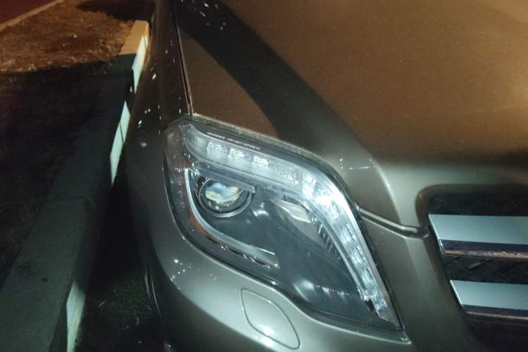 Used Mercedes-Benz GLK-Class 2013 GLK 300 4MATIC Fashion Model Right Front Headlight