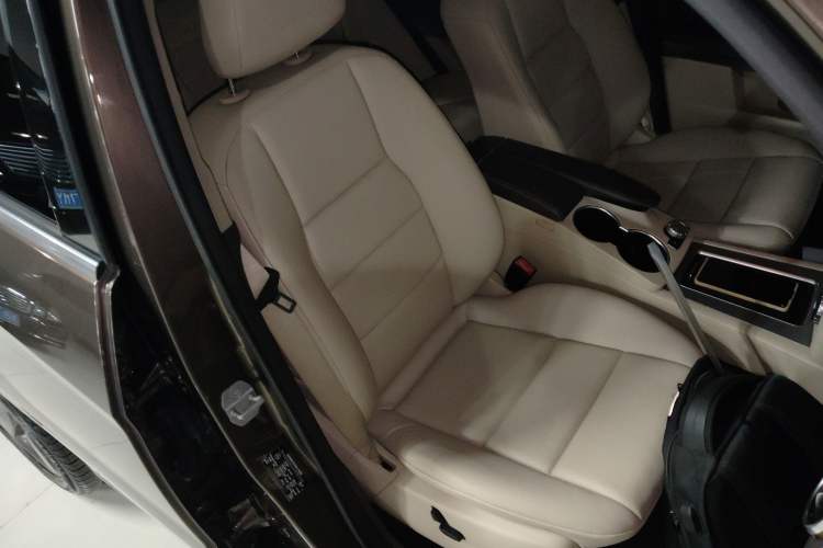 Used Mercedes-Benz GLK-Class 2013 GLK 300 4MATIC Dynamic Sunroof Model Right Front Seat