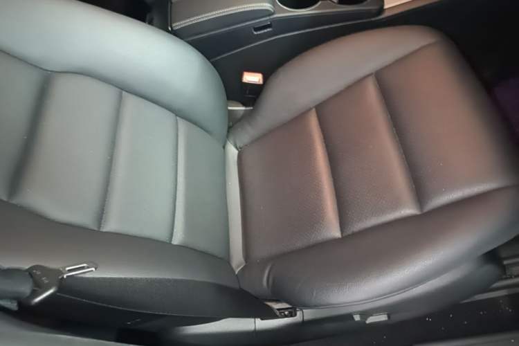 Used Mercedes-Benz GLK-Class 2013 GLK 300 4MATIC Dynamic Sunroof Model Right Front Seat