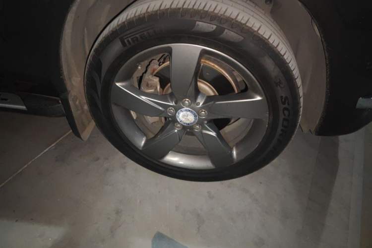Used Mercedes-Benz GLK-Class 2013 GLK 300 4MATIC Dynamic Sunroof Model Right Front Wheel Hub