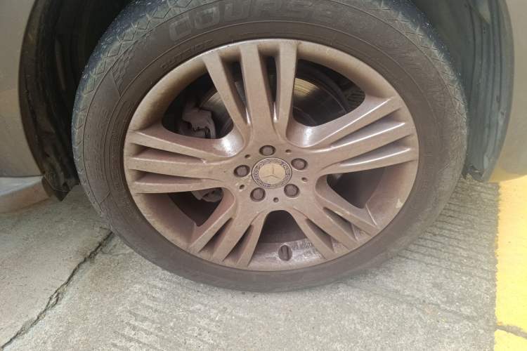 Used Mercedes-Benz GLK-Class 2013 GLK 300 4MATIC Dynamic Edition Right Front Wheel Hub