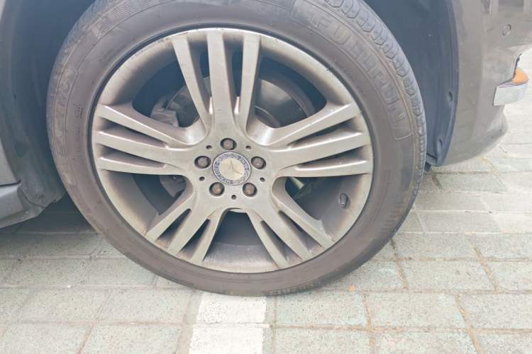 Used Mercedes-Benz GLK-Class 2013 GLK 300 4MATIC Fashion Model Right Front Wheel Hub