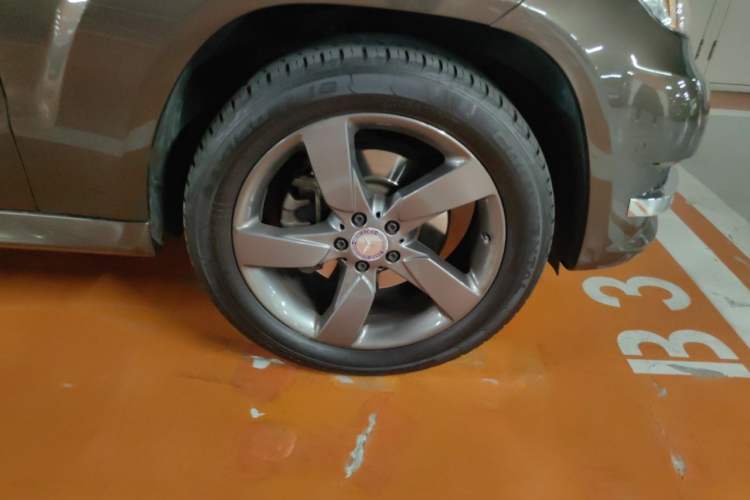 Used Mercedes-Benz GLK-Class 2013 Facelift GLK 300 4MATIC Fashion Edition Right Front Wheel Hub