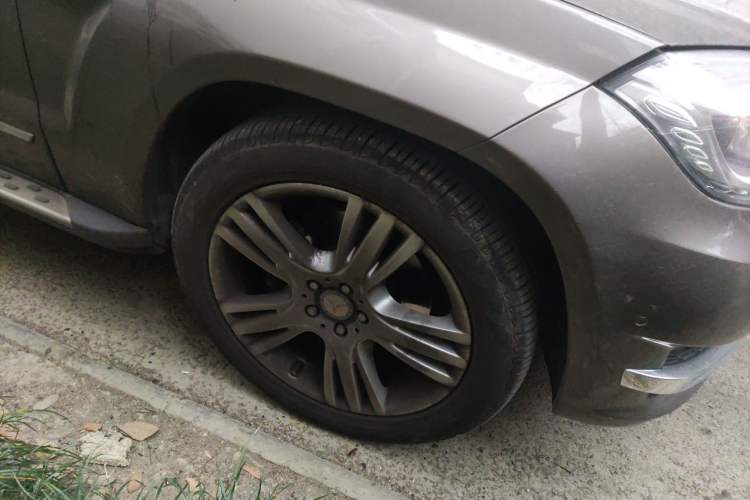 Used Mercedes-Benz GLK-Class 2013 GLK 300 4MATIC Fashion Model Right Front Wheel Hub
