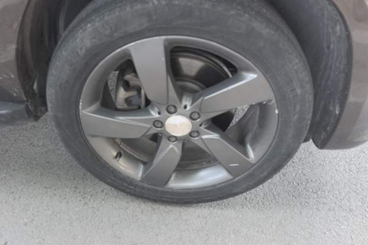 Used Mercedes-Benz GLK-Class 2013 Facelift GLK 300 4MATIC Fashion Edition Right Front Wheel Hub