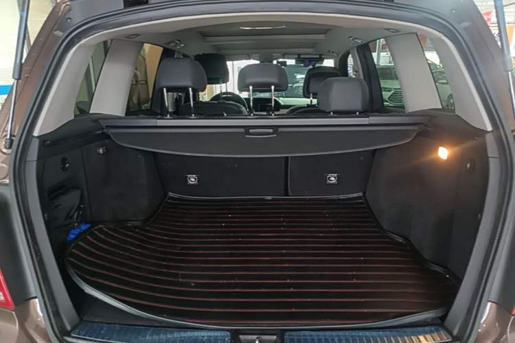 Used Mercedes-Benz GLK-Class 2013 GLK 300 4MATIC Dynamic Sunroof Model Trunk